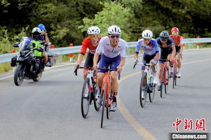 2024长江三峡·巫溪红池坝十一届自行车赛开赛 选