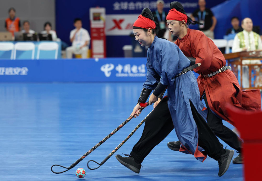 千年步打球邂逅现代软式曲棍球 成都世运会首日