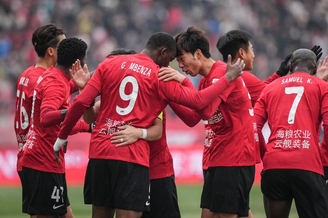 辽宁铁人3-0力克津门虎 首胜奠定争冠基础