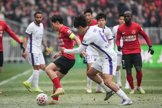 辽宁铁人3-0力克津门虎 首胜奠定争冠基础